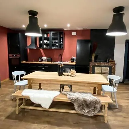 La Maison De J. Шомон